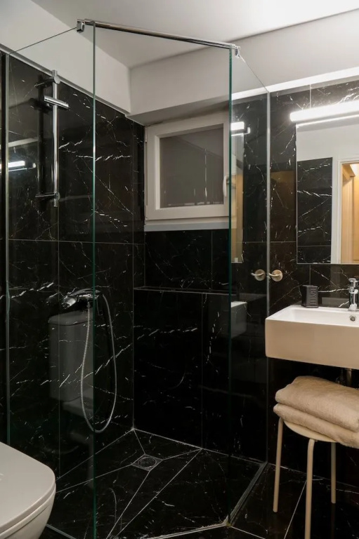 CHROMA Lodge Rafina