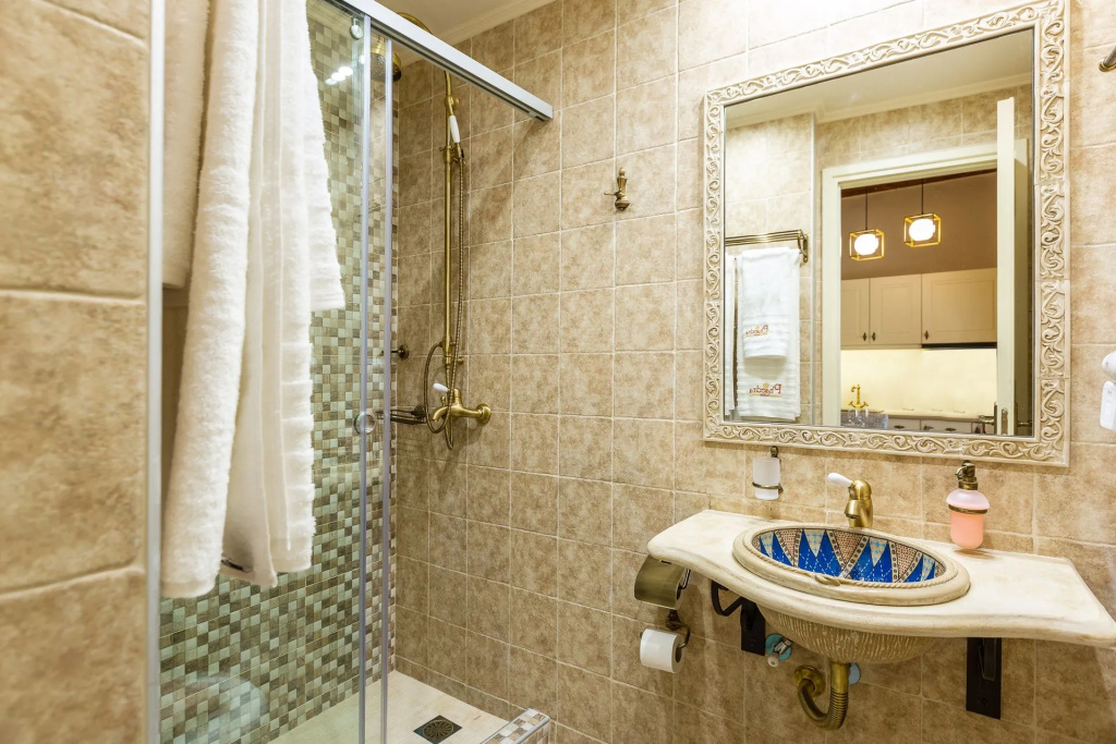 Phaedra Suites