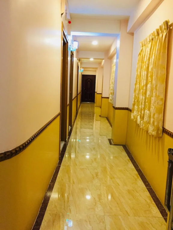 C & Y Hotel