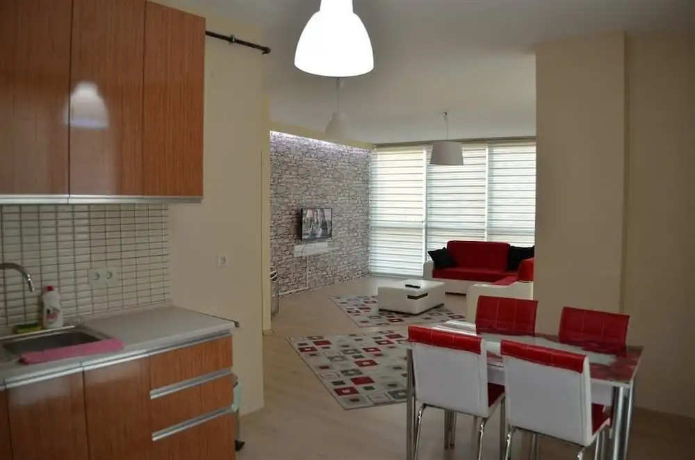 216 Hill Suites