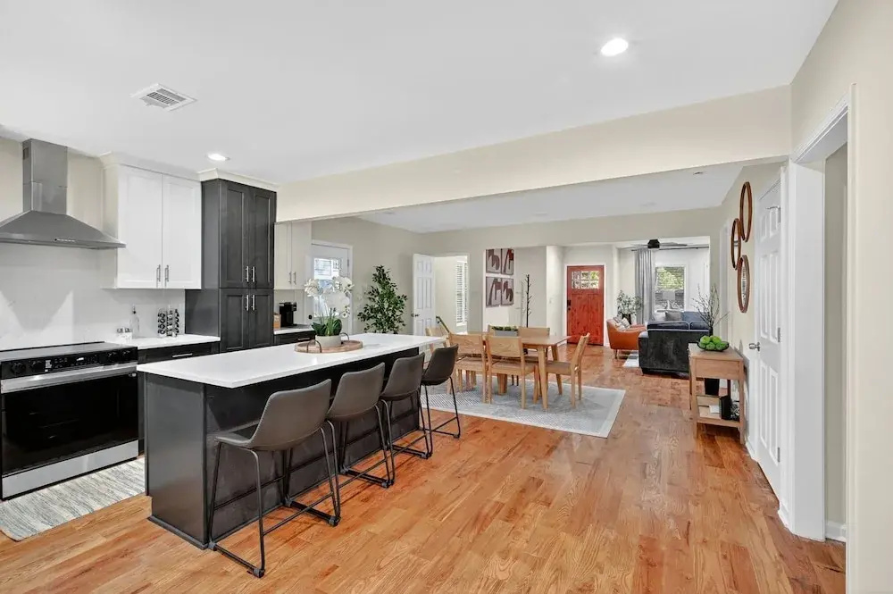 Atlanta Family Retreat 5br And Backyard 5 Bedroom Home