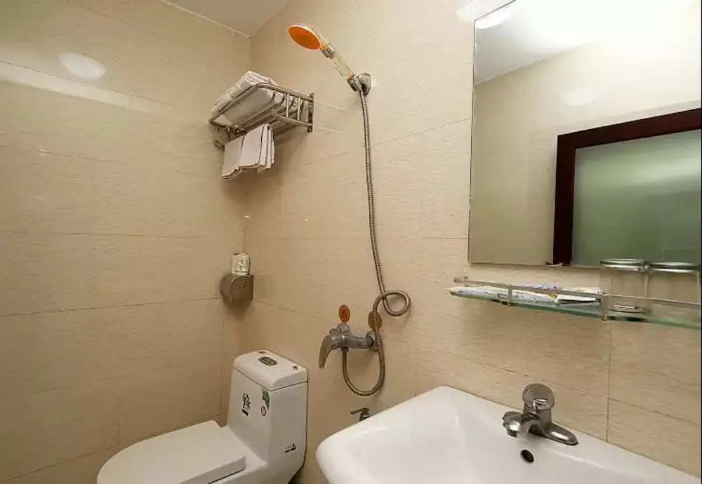 Zhaolvchang Holiday Hotel (Yangshuo County Kindergarten West Street)