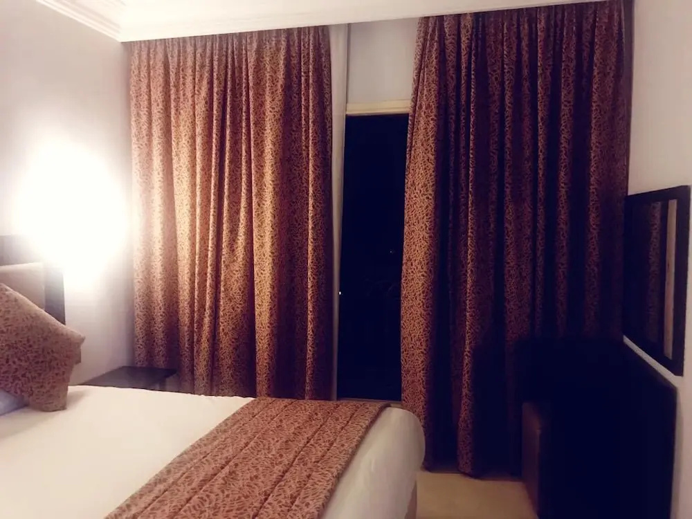 Royal London Apart & Hotel