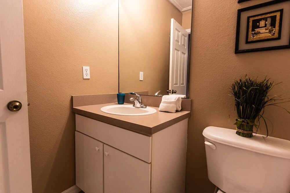 Cozy - Adorable 3 Bed 2.5 Bath Townhouse 1015