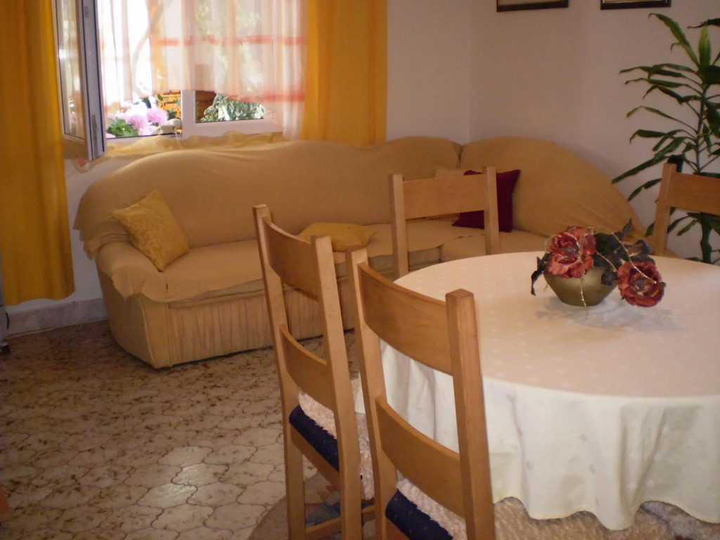 Nada - A2(8) in Sucuraj