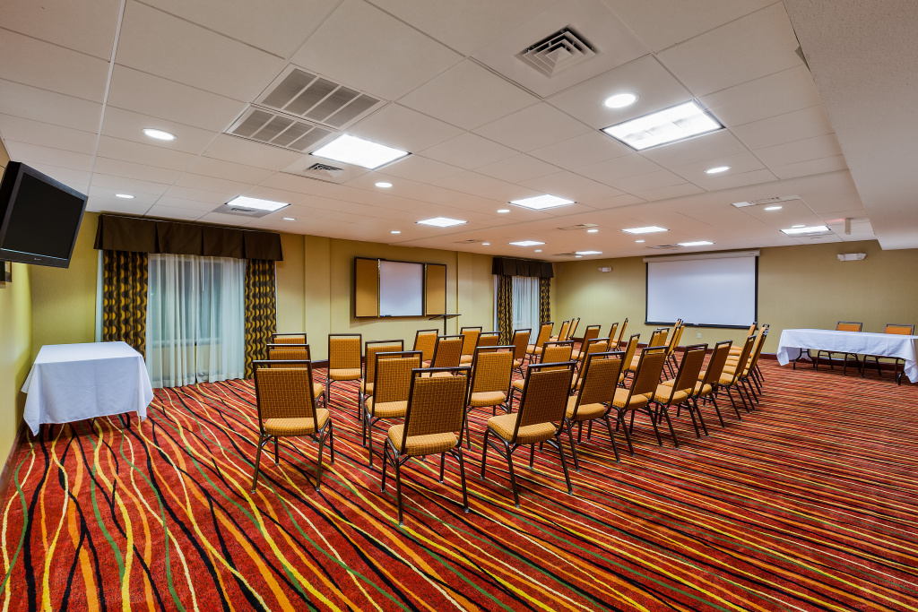 Holiday Inn Express Hotel & Suites Salina by IHG