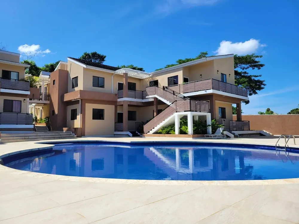 Seaview Paradise Sleeps 3 With Pool