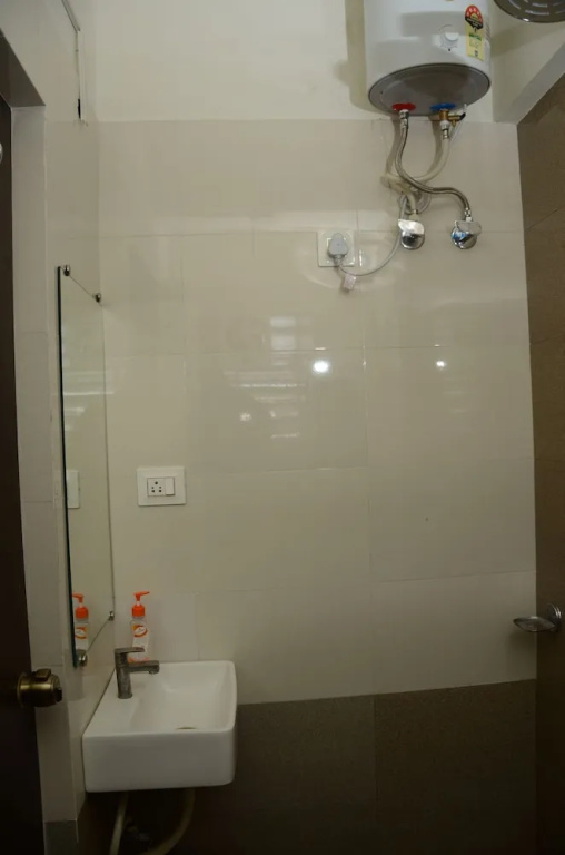 Elita Rooms