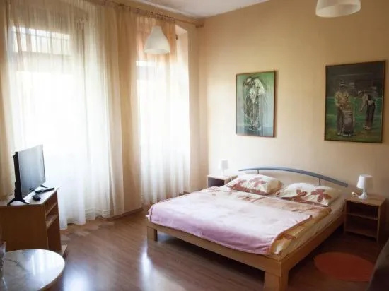 Rooms Grahor