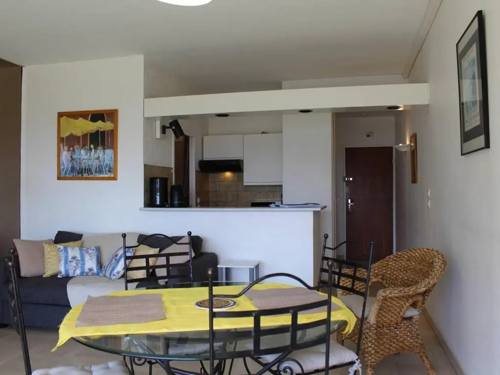 Appartement Villeneuve-Loubet, 2 pièces, 4 personnes - FR-1-252A-33