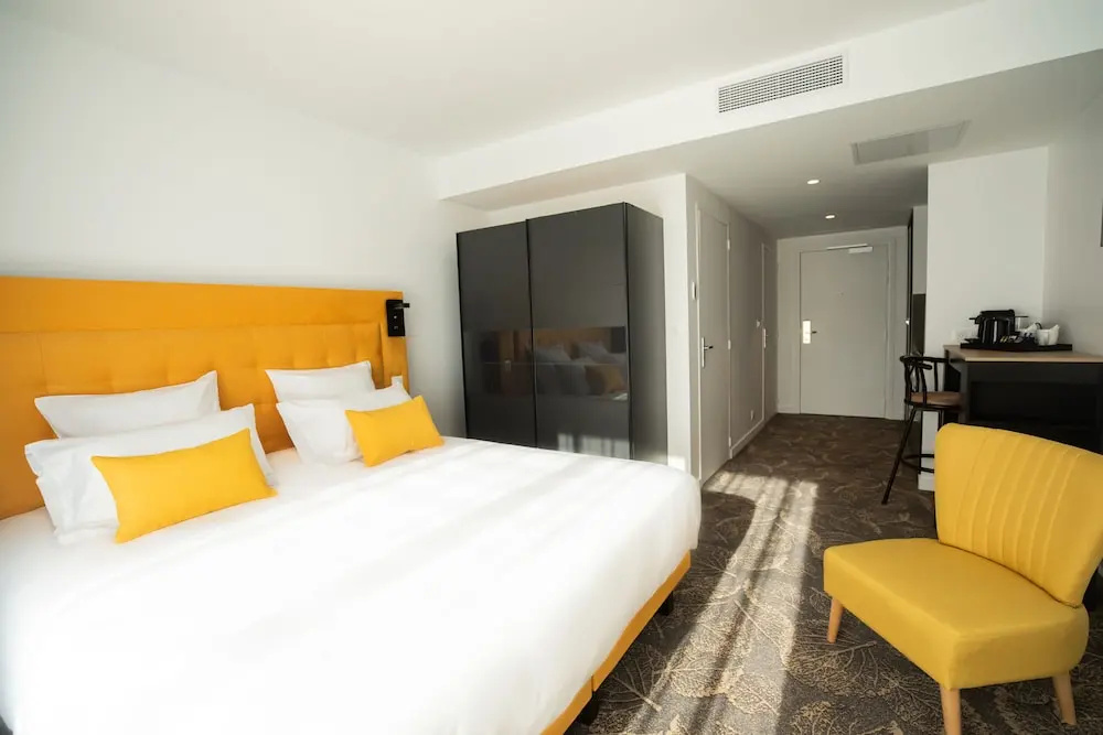 Le Barracuda & Spa, pieds dans l\eau, vue mer, espace bien-être offert