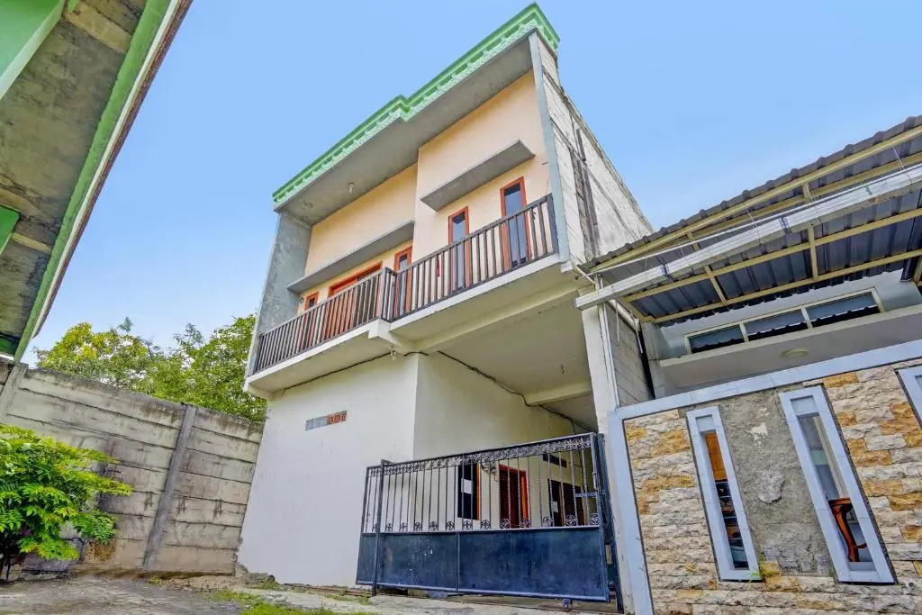 OYO LIFE 92077 Tarlo Guest House 3