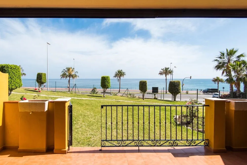 RentAndHomes Carvajal Playa
