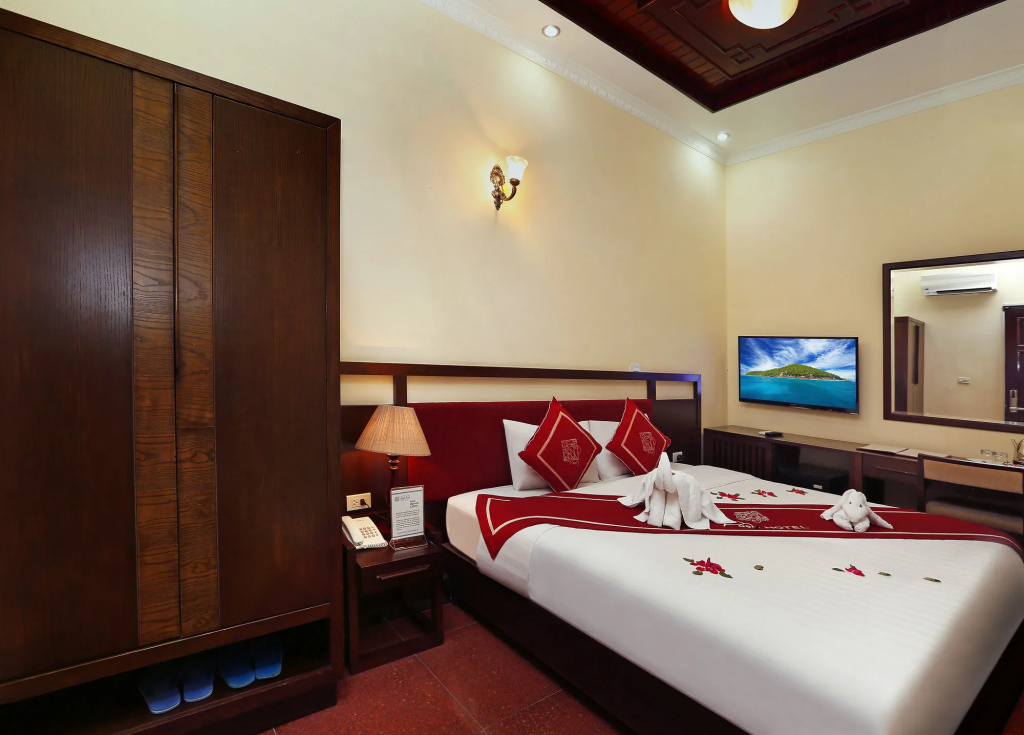 Old Quarter Charm Hotel & Travel