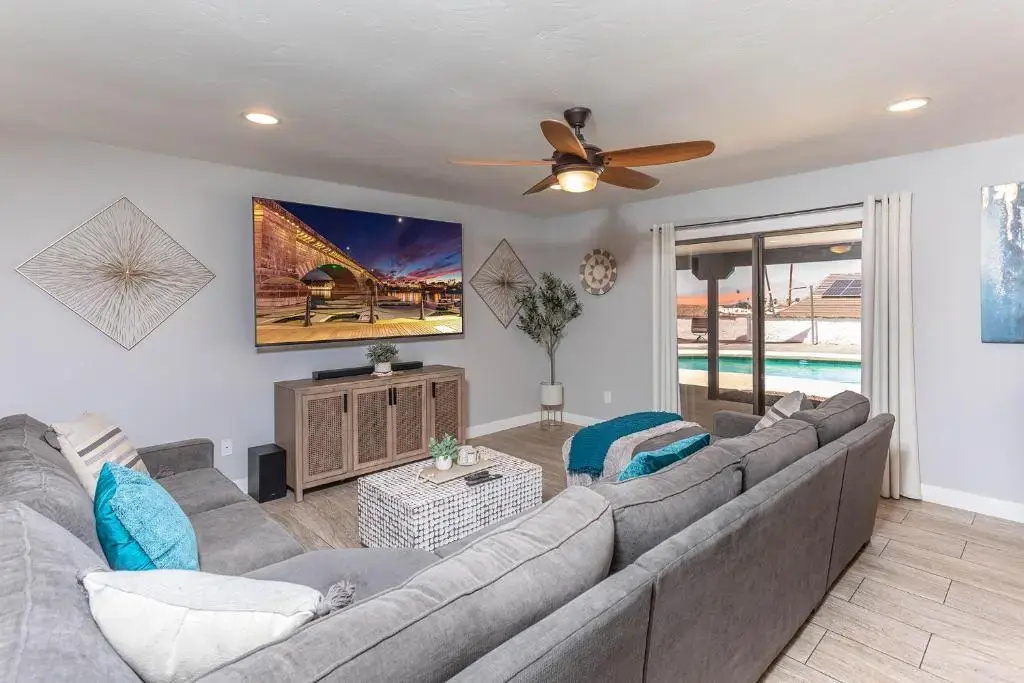 NEW - Havasunny Stay - Sleeps 16, Pool, Spa, Game Room, Fire Pit, Sunsets, Near Lake