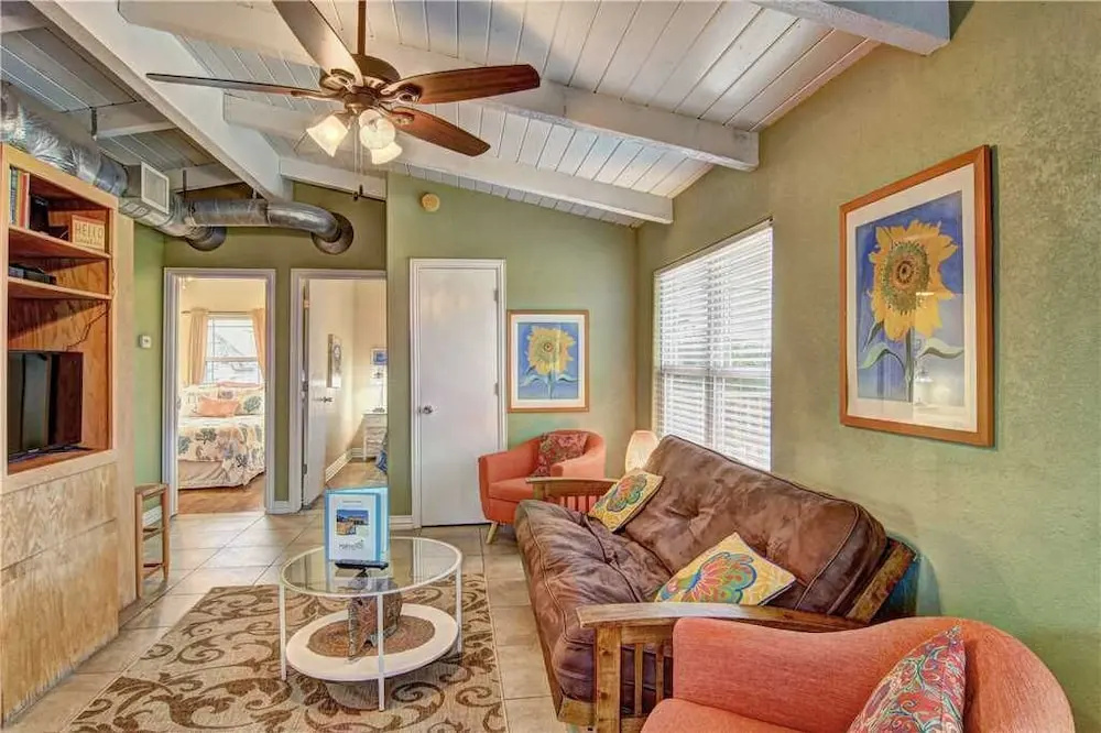 A Lil Nauti 2 Bedrooms 1 Bathroom Home