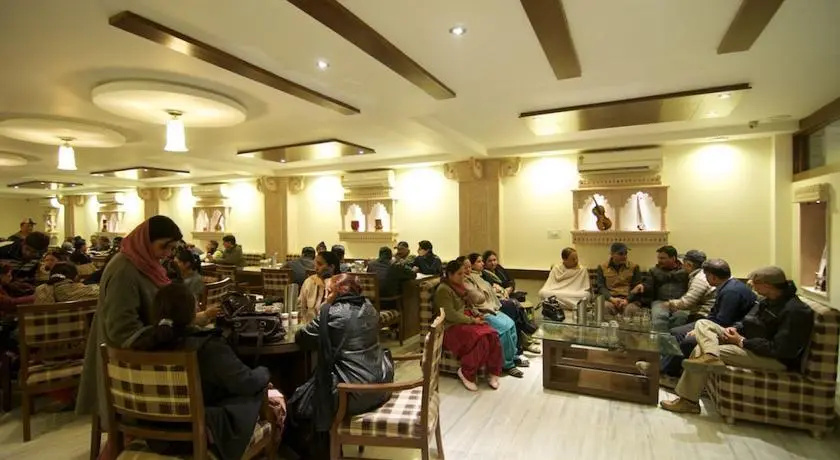 Hotel Amba Inn