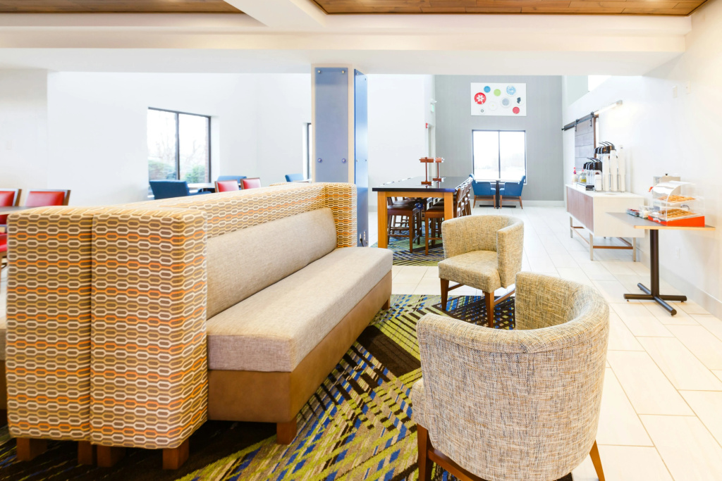 Holiday Inn Express & Suites Shelbyville by IHG