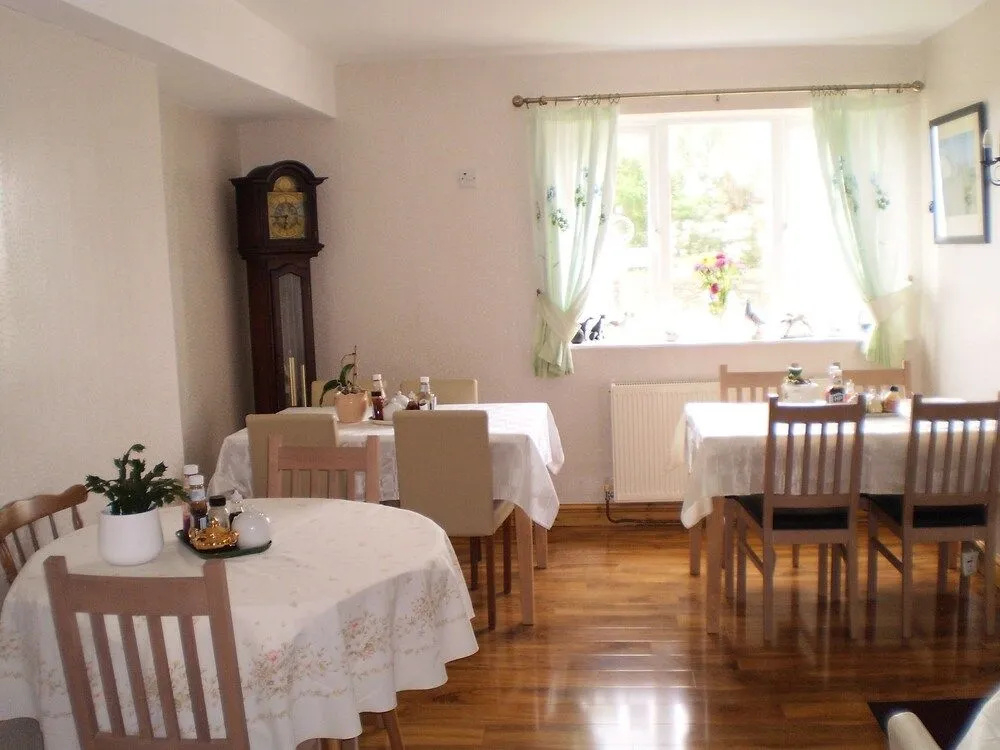 Sportsmans Lodge Bed and Breakfast