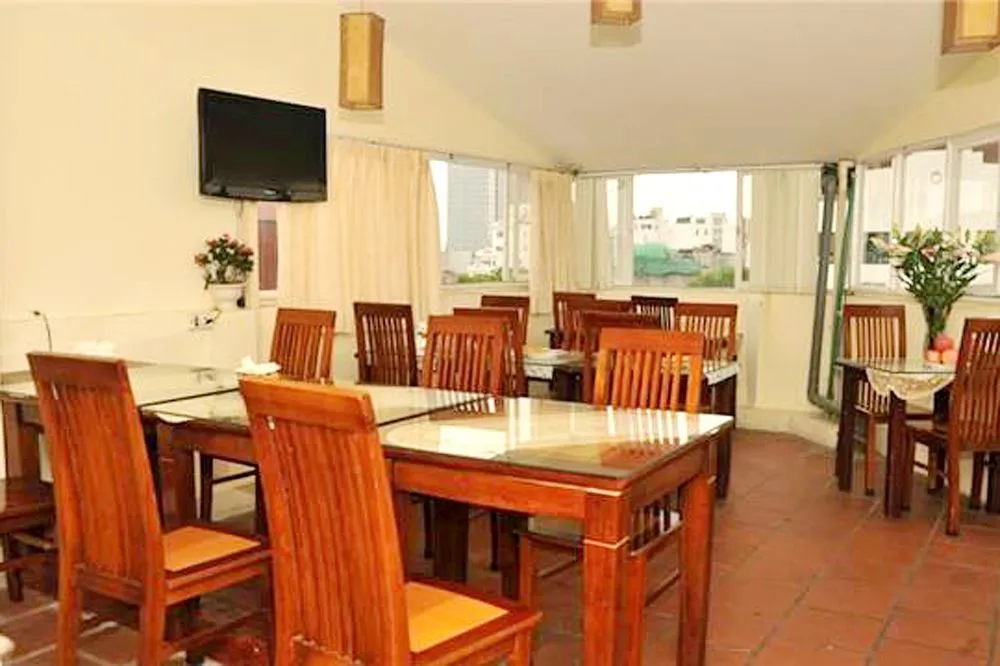 Hanoi An Father's Hotel & Travel