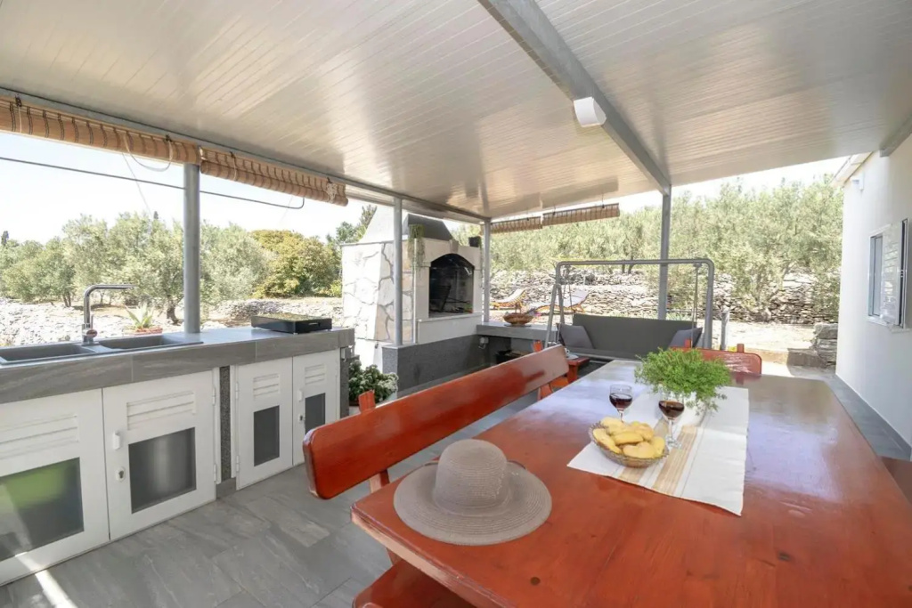 Holiday Home Roza by Villas Guide