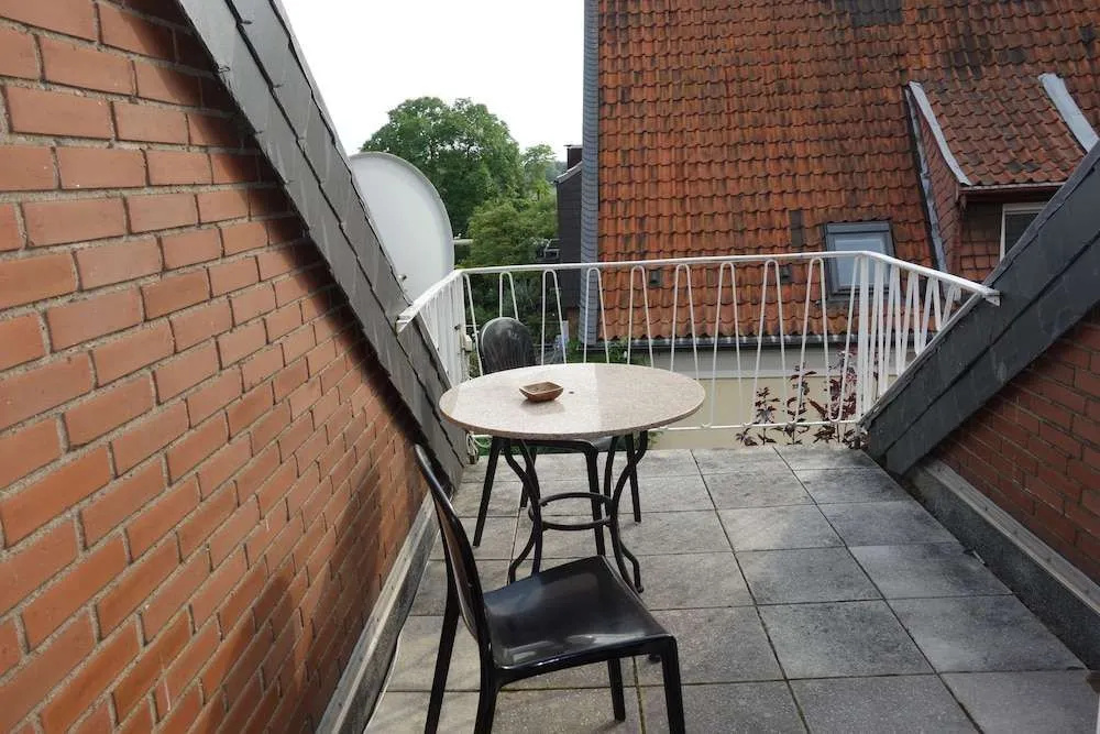 Tolstov Apartments - 1 , 3 and 4 Room Apartments - 20 min Messe DUS & Airport DUS