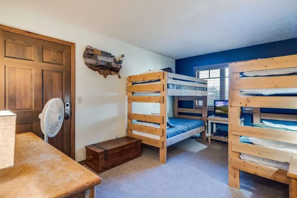 Phoenix 208 4 Bedroom Townhouse by RedAwning