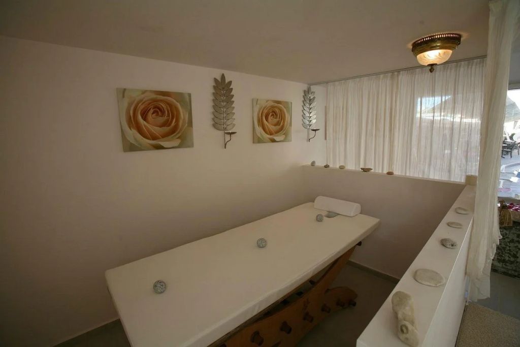 Flamingos Hotel Apartments