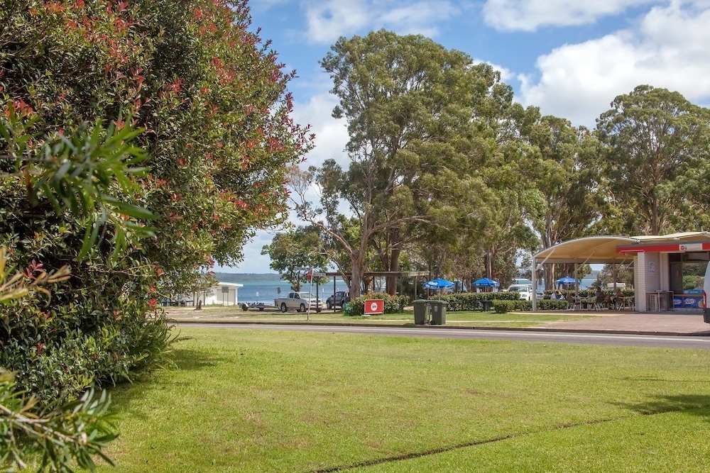 Villa Ellisa, Unit 1/10 Columbia Close