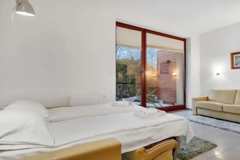 Apartments Lesna 17 by Renters