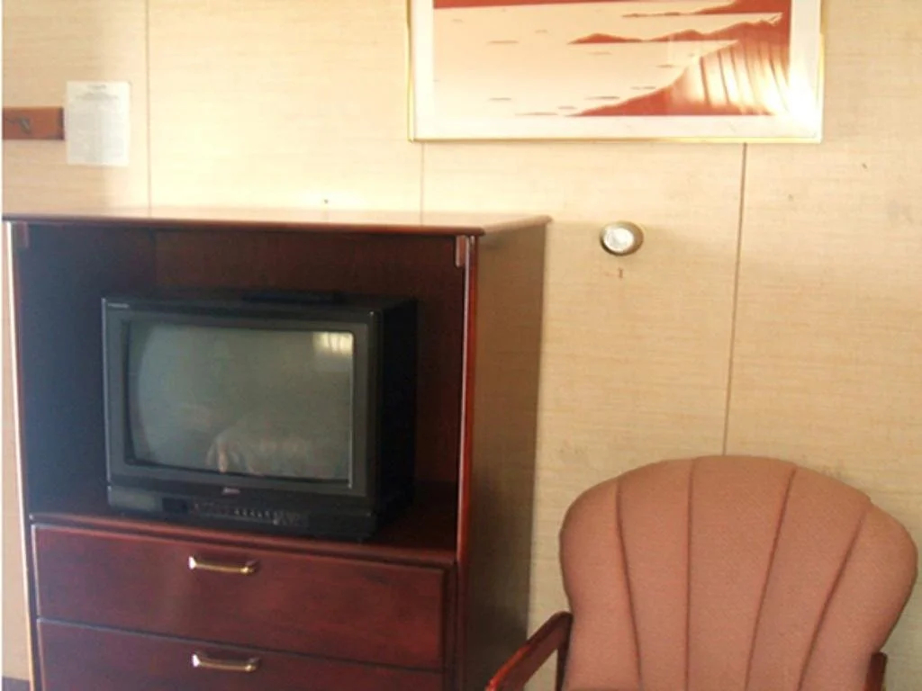 Passport Inn Utica