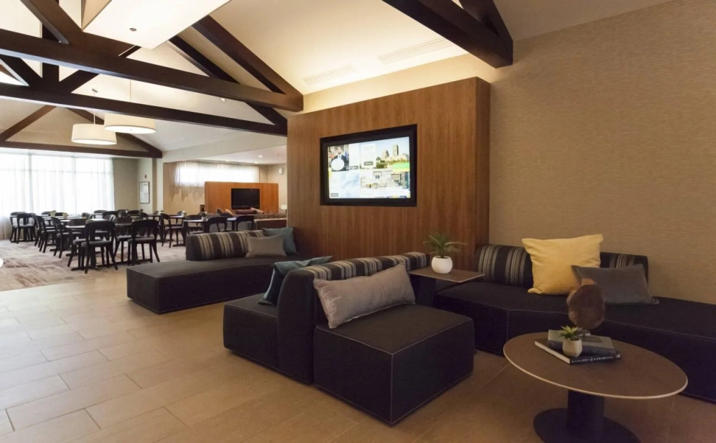 Courtyard Rochester East / Penfield