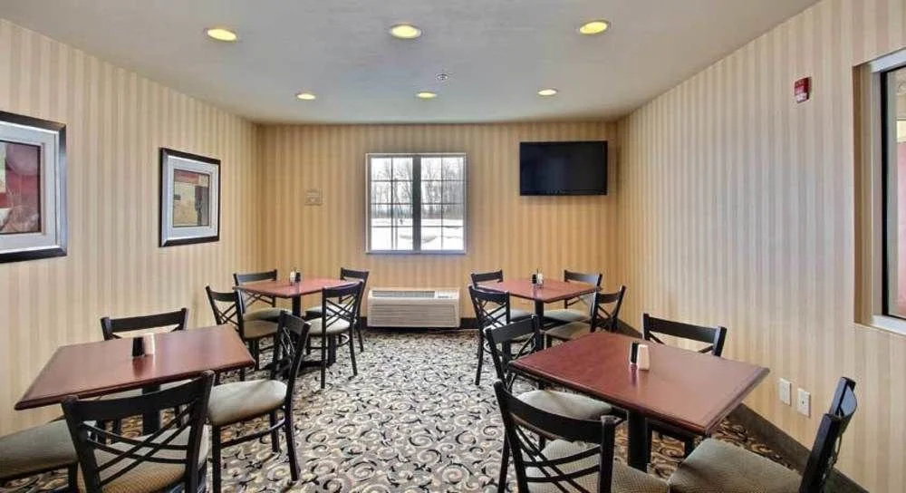 Cobblestone Inn & Suites