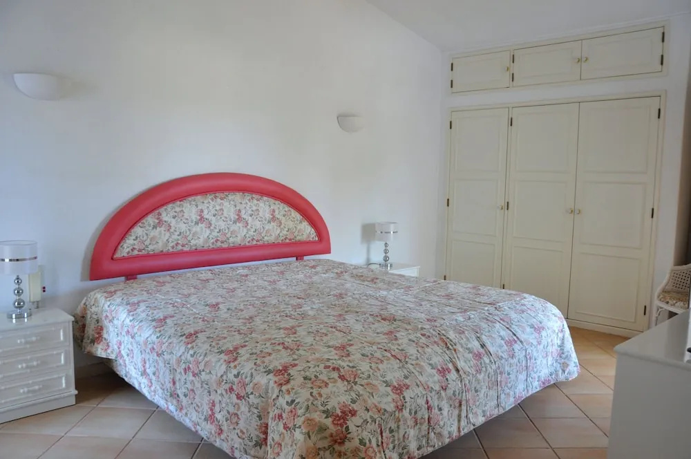 Large Private Pool Villa With 5 Suites, Free air Conditioning