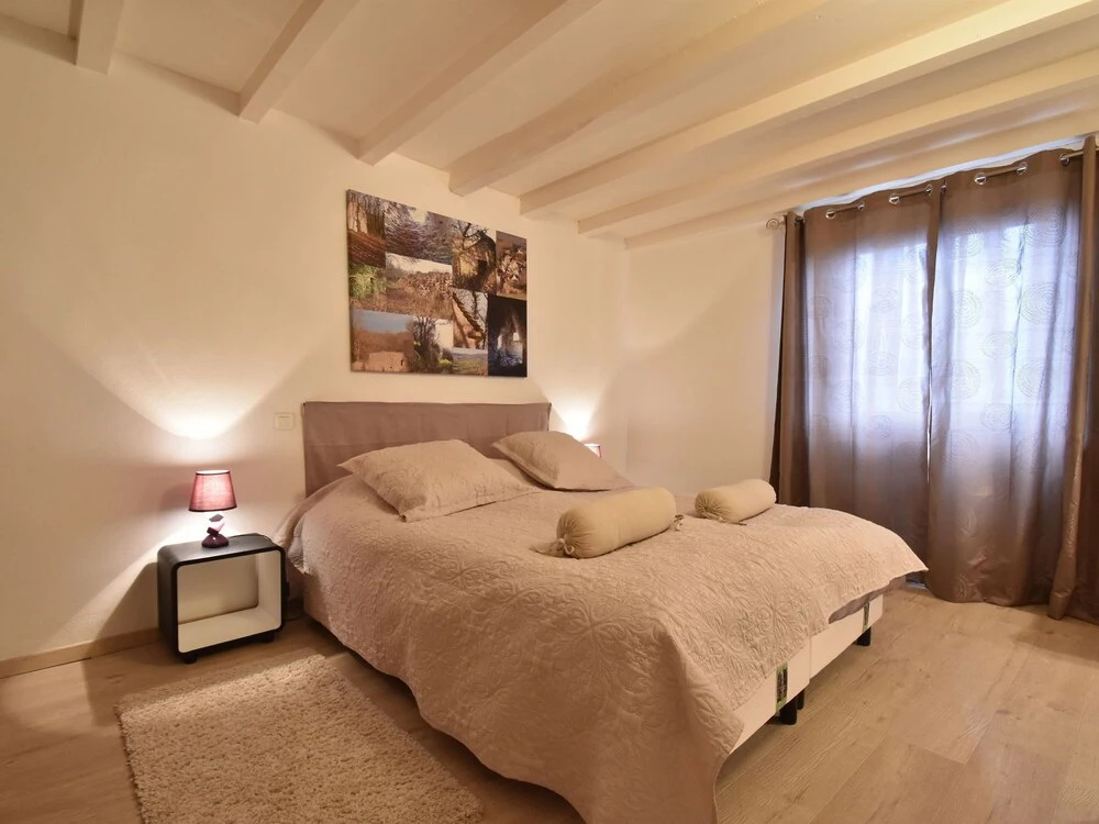 Cozy Holiday Home in Joncy with Valley View