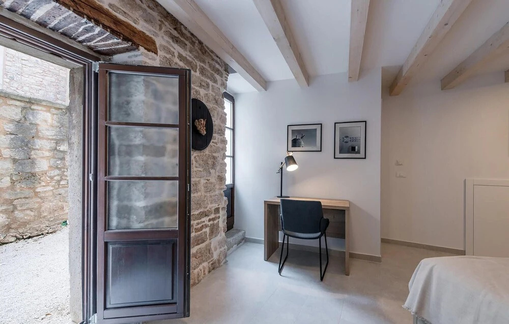 Awesome Home In Bale With Wifi