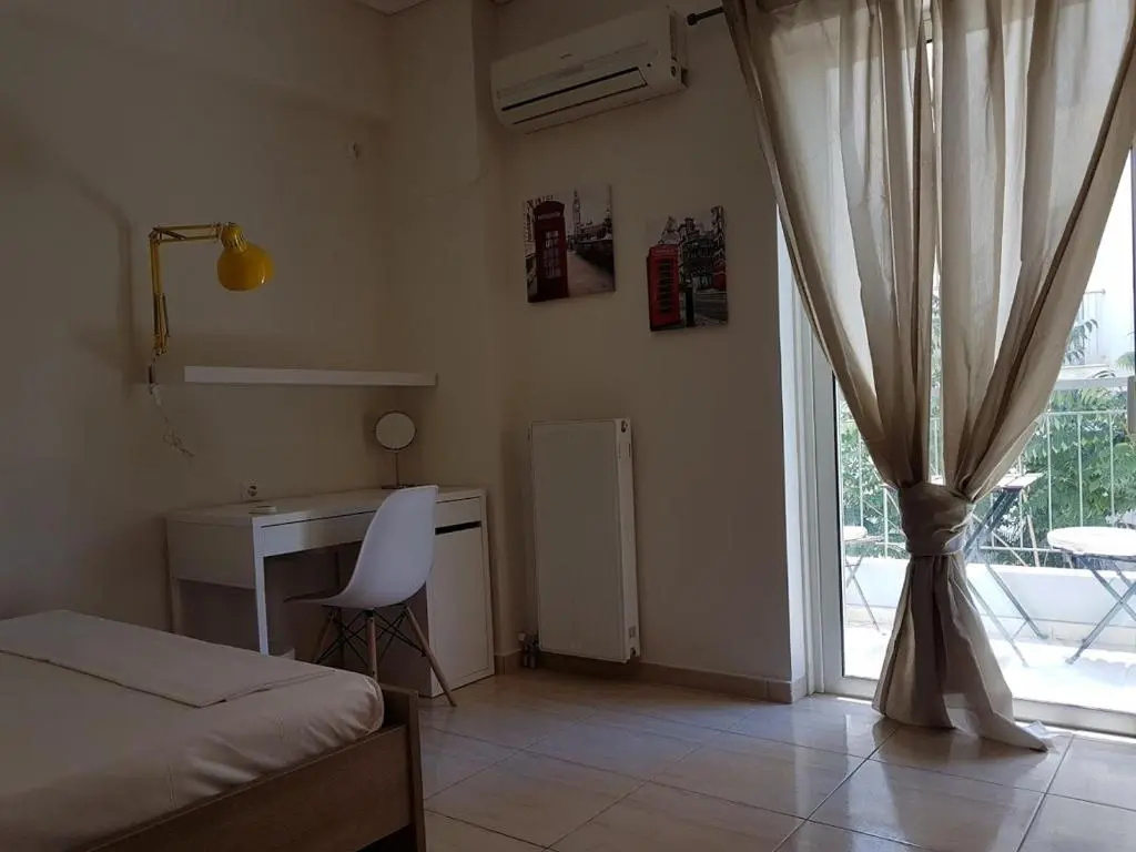 Errathens Zephyr Apartment - Athens Center, 3 Bd, 1 Bath