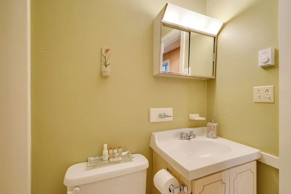 Dover Condo w/ Grill & Balcony: 3 Mi to Mt Snow!