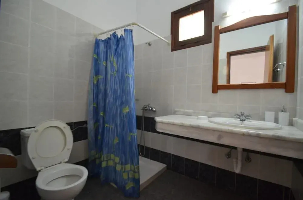 PHILIPPOS STUDIOS & APT