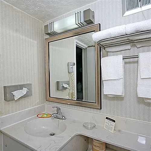 Townhouse Inn