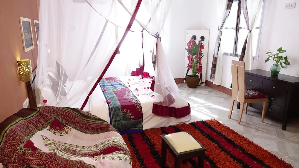 Zanzibar Airport Palace