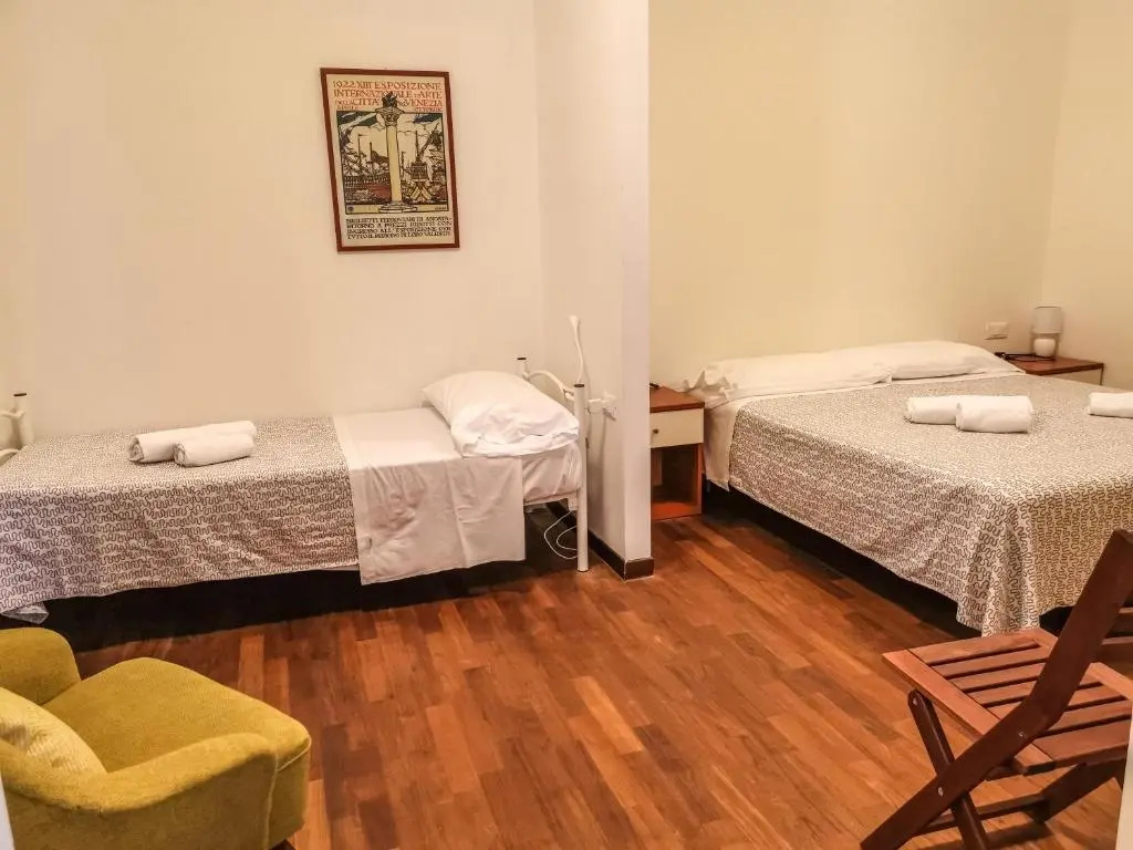 Dorsoduro Venice Apartment