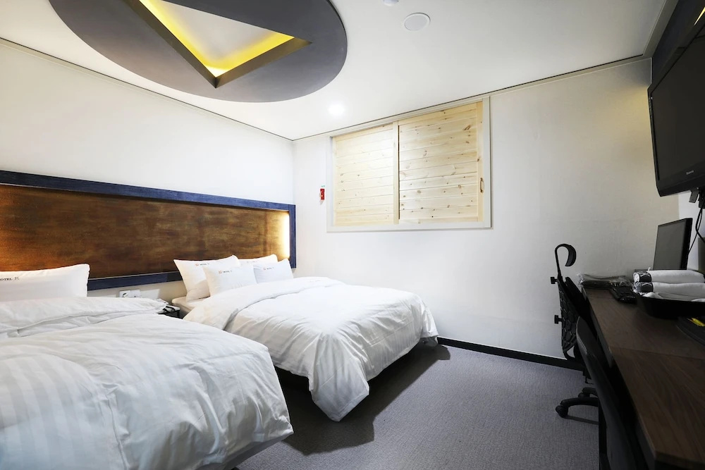W Motel