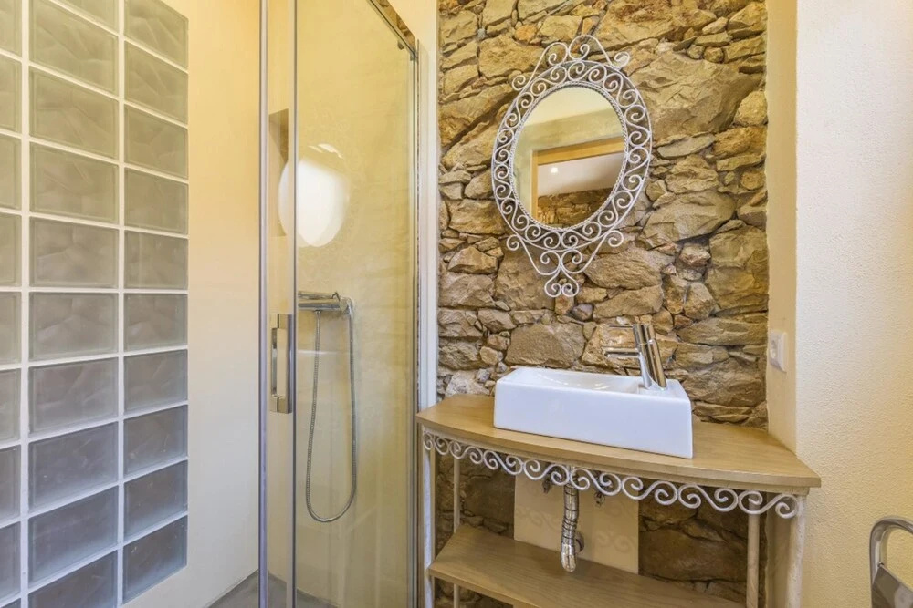 Villa With 4 Bedrooms in Quelfes, With Wonderful sea View, Pool Access