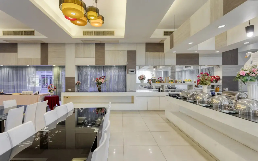 Aunchaleena Grand Hotel Wing B