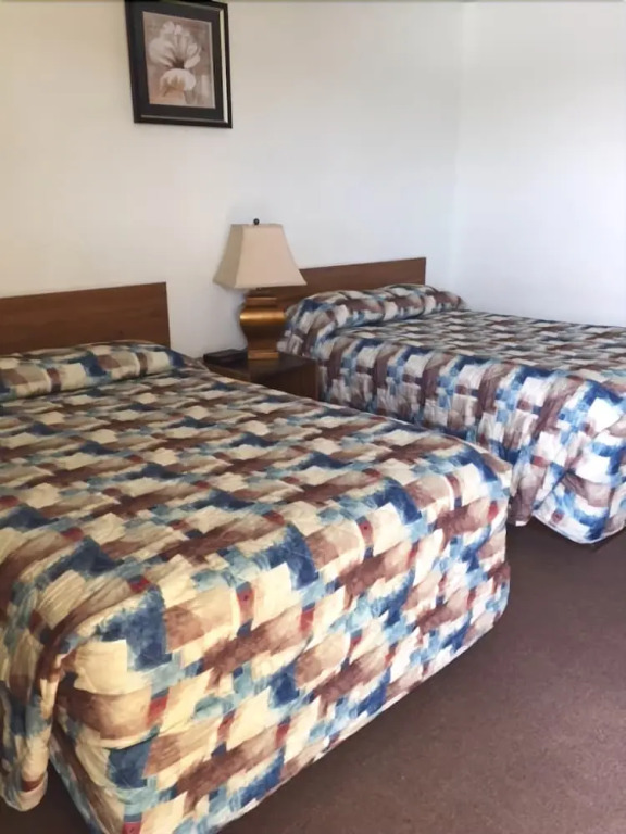 Gravelbourg Inn
