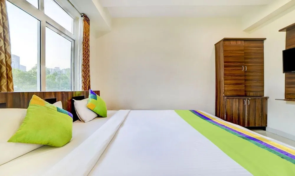 Hotel Spring Leaf