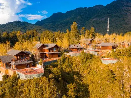 Tengchong Ginkgo Town Mid-Levels Cliff Hotel