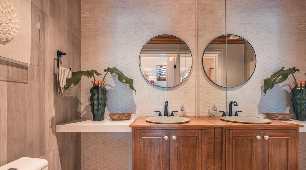 Once in a Lifetime Experience Enjoy This 4 BR Penthouse at Aquamarina