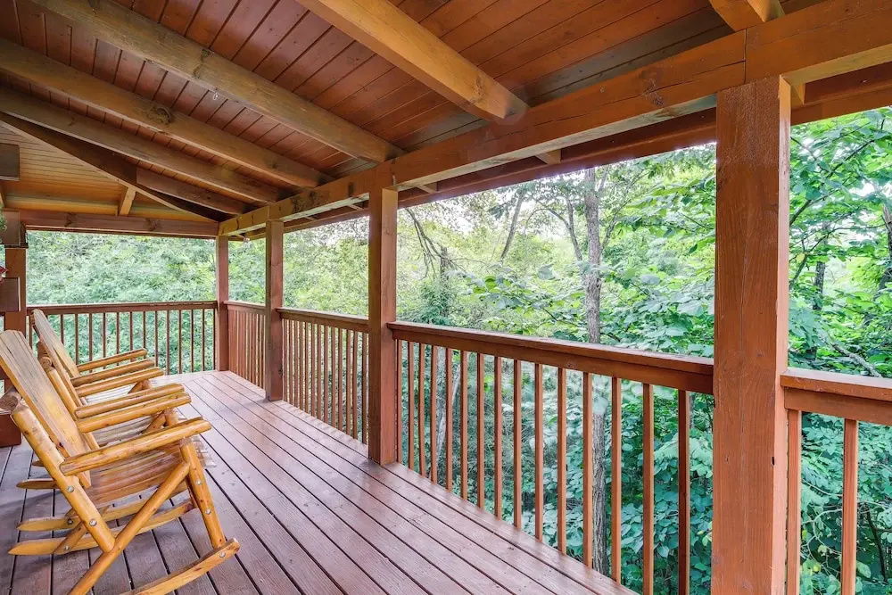 Sevierville Cabin w/ Wraparound Deck + Lake Access